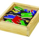 Magnetische letters in houten doos