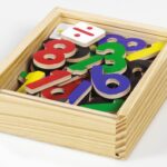 Magnetische Cijfers in houten doos