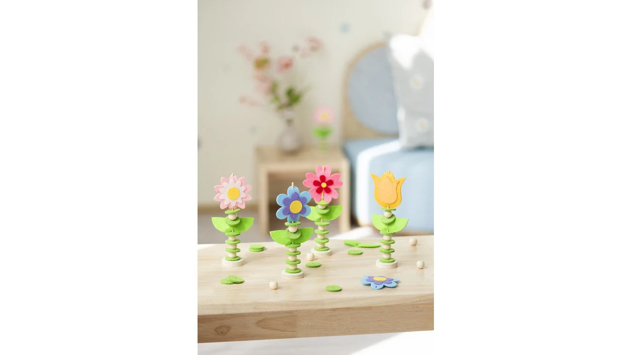 E_769749_a.webp Vilten bloem knutselpakket, set van 4, 54 stuks - Afbeelding 1