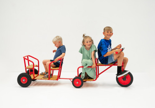ROSE_bikes_studio_1__FocusFillWzUwMCwzNTAsIngiLDEyXQ.jpg Middelgrote bakfiets met ballonwielen | 4-10 jaar - Afbeelding 1