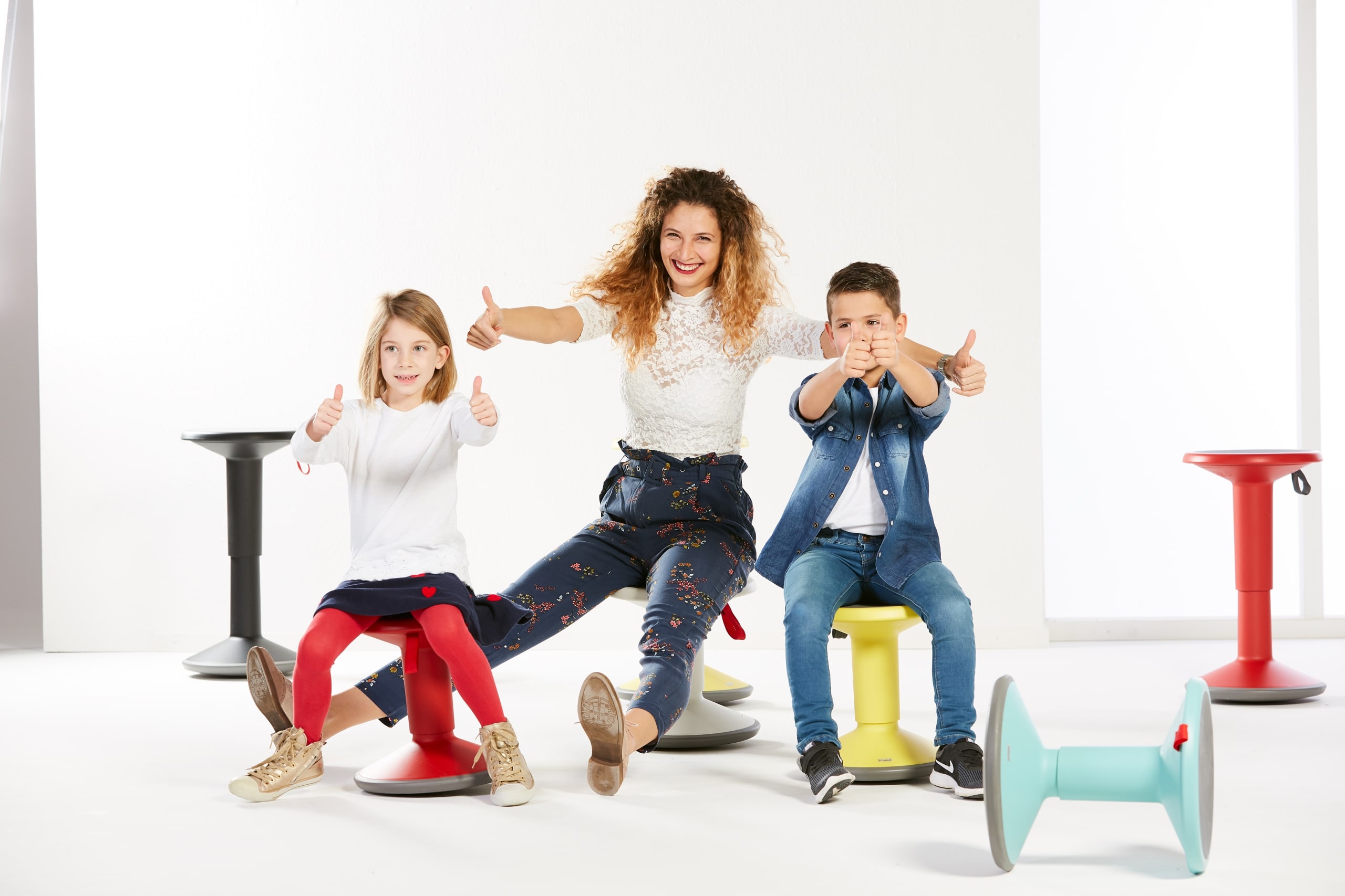Up_Junior-image-scaled-1.jpg UPPie Junior Hoogte Verstelbare Kleuter Wiebelkruk - Afbeelding 1