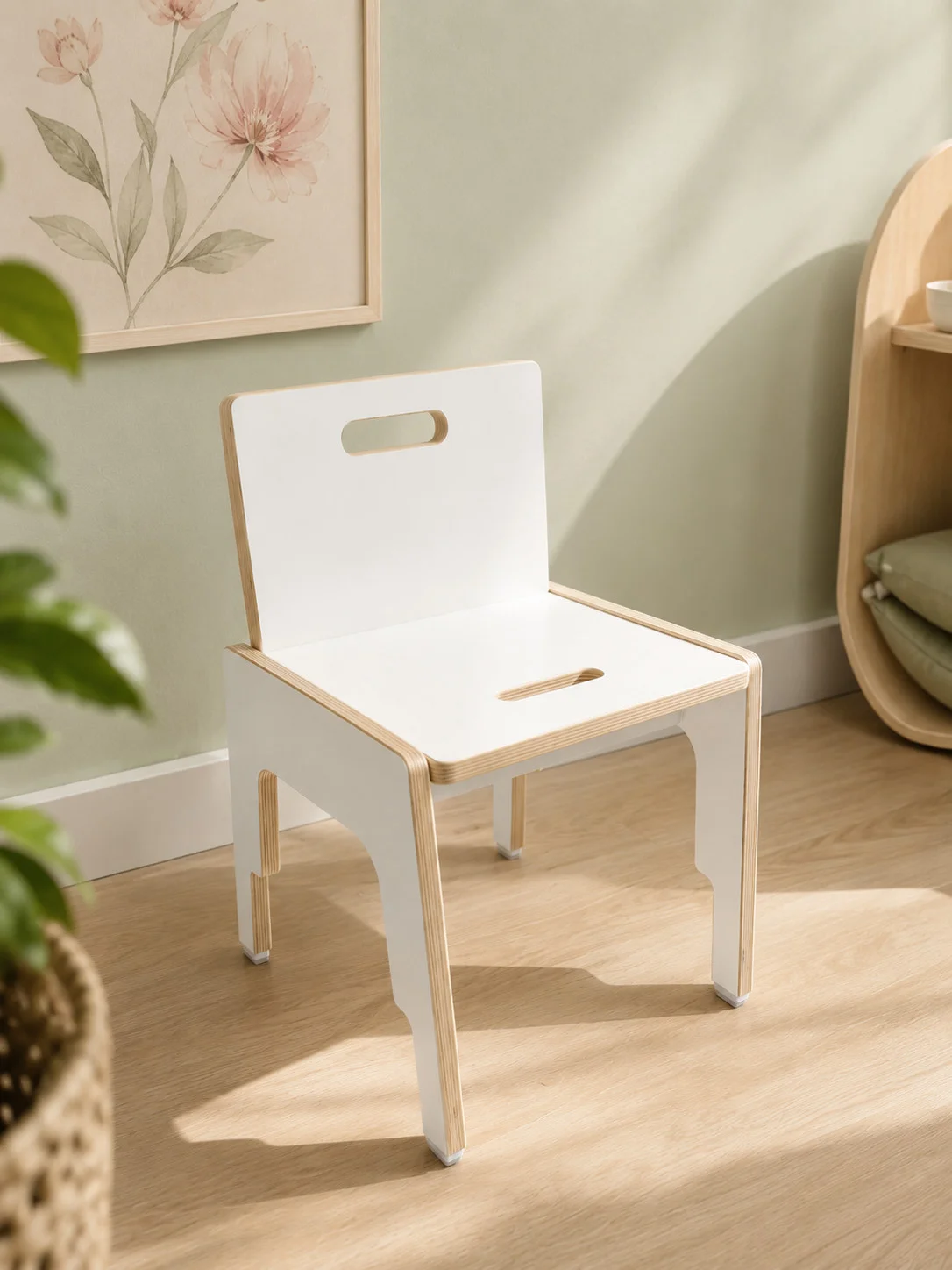 1052_OW_Chair_white.webp FRISZ Stapelbare Stoel - Afbeelding 1
