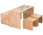 Houten tafel, stoelen en bank set