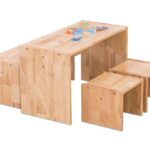 Houten tafel, stoelen en bank set